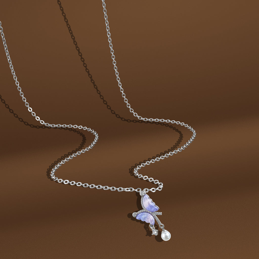 Silverpolished Starling Butterfly Pendent Tanmaniya