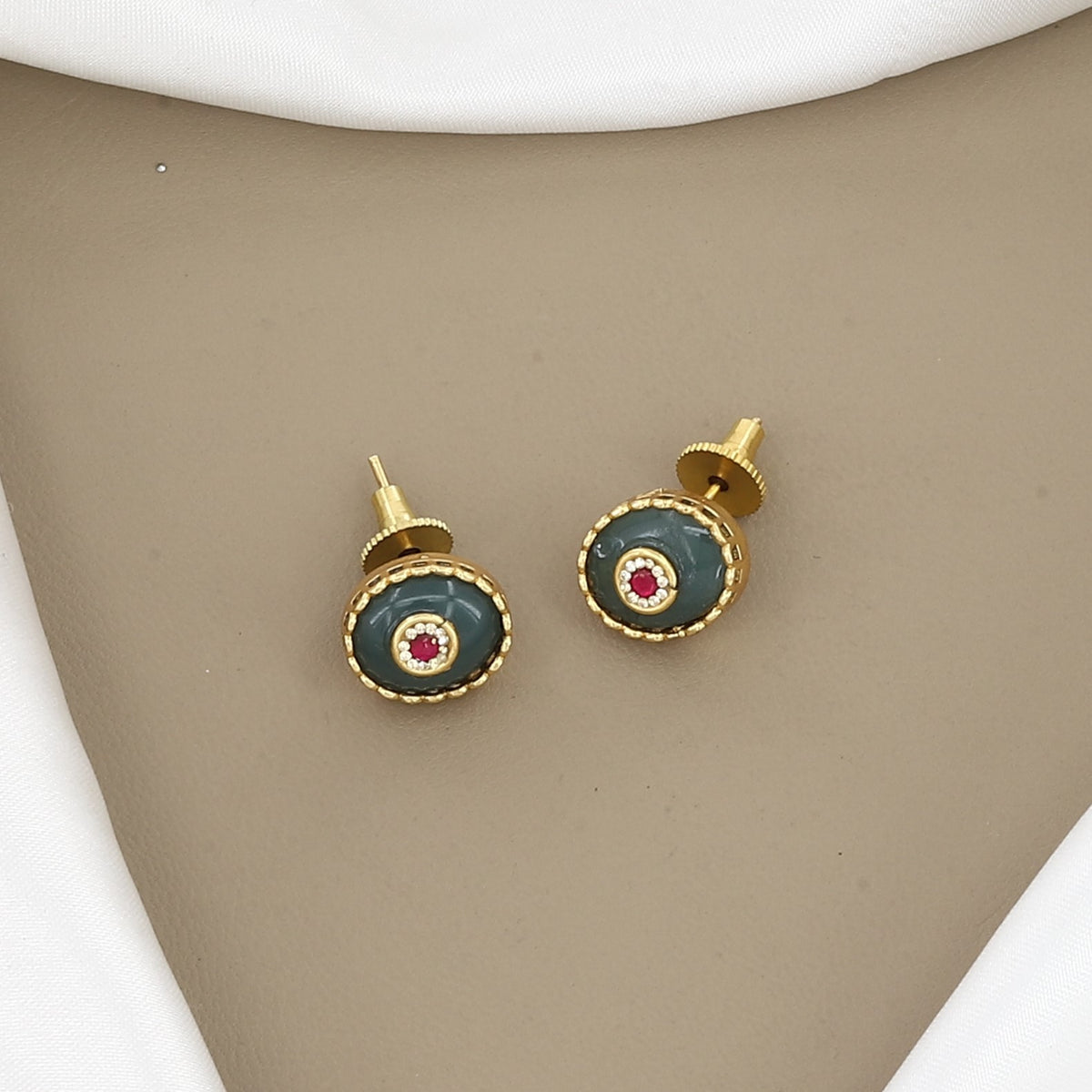 Traditional Gold-Plated Enamel Station Necklace Set