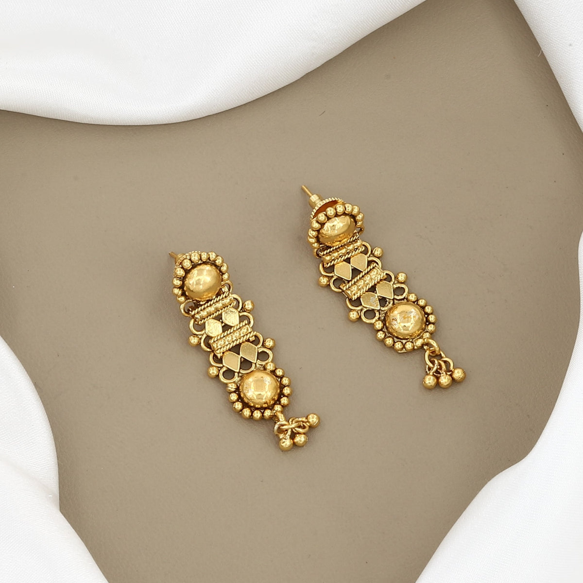 Traditional Gold-Plated Textured Geometric Choker Necklace Set