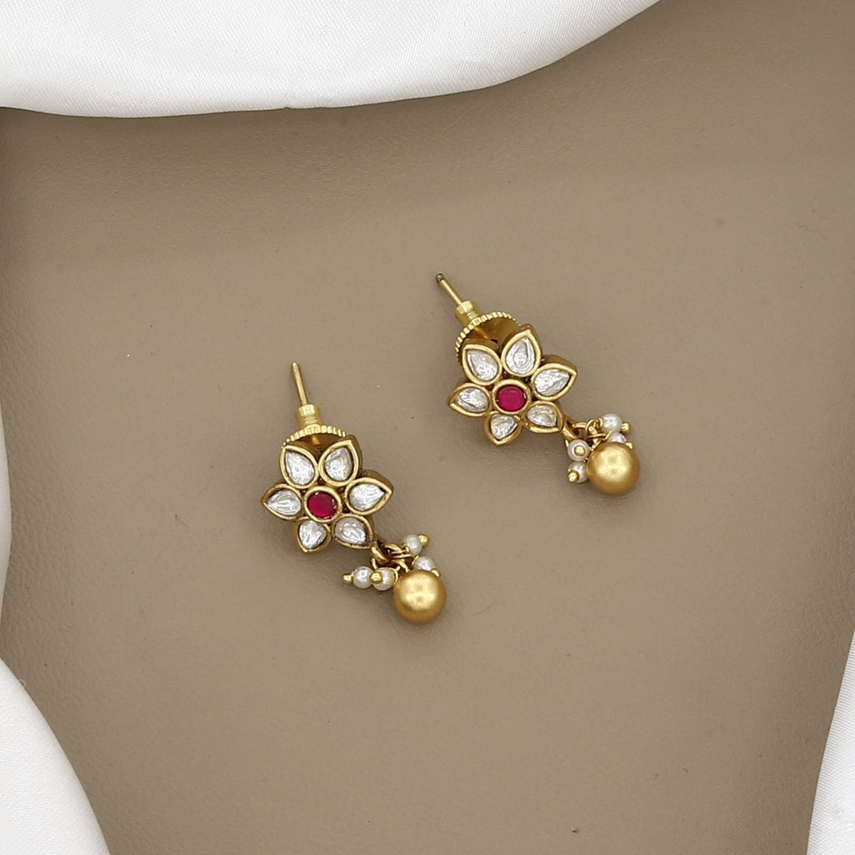 Traditional Gold-Plated Floral Stone Necklace Set