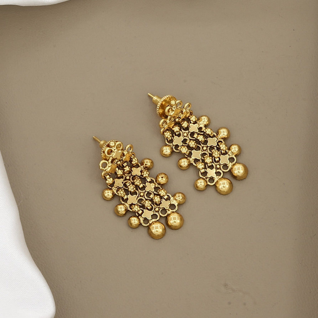 Traditional Gold-Plated Intricate Cluster Choker Necklace Set
