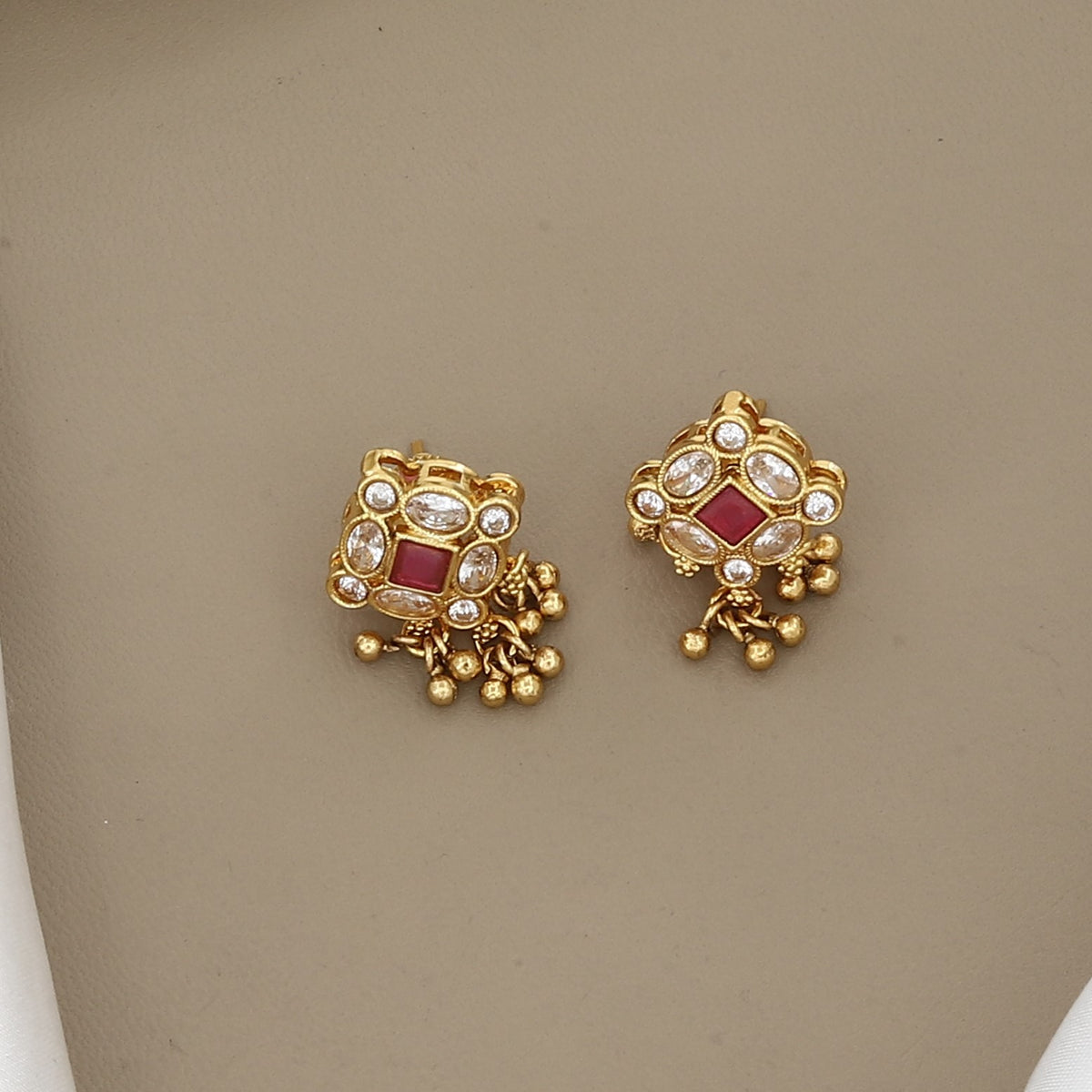 Traditional Gold-Plated Pearl & Stone Necklace Set with Earrings