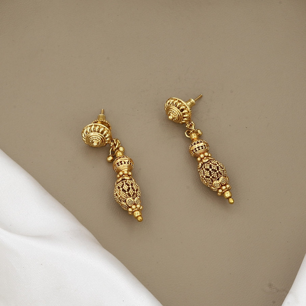 Classic Gold-Plated Filigree Beaded Mala Set with Earrings