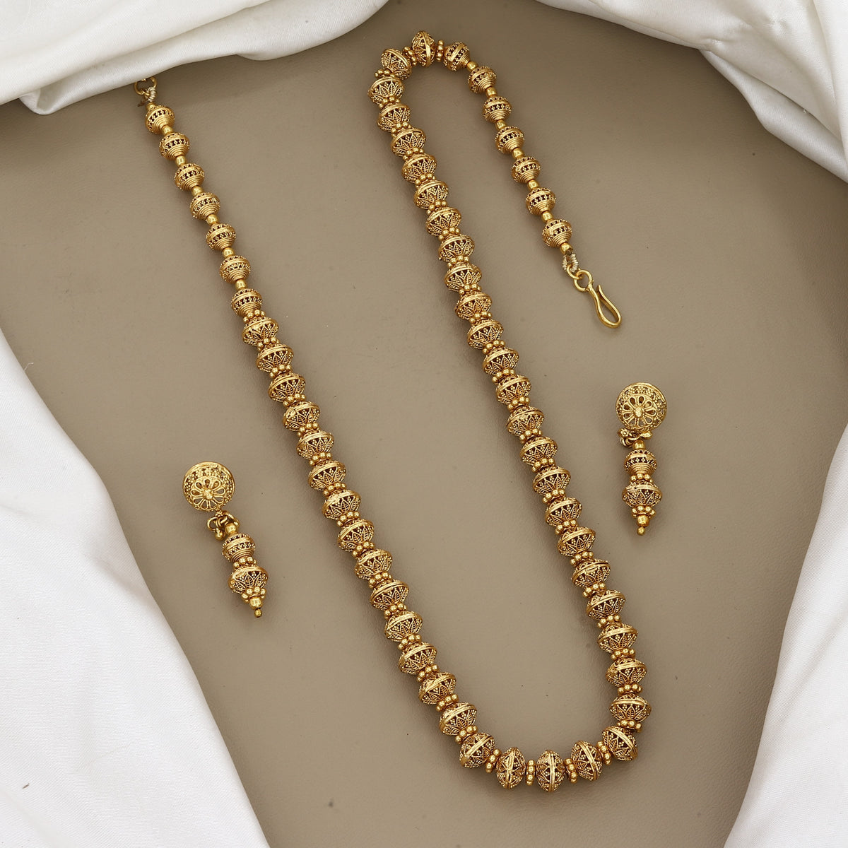 Traditional Gold-Plated Filigree Beaded Long Mala Set