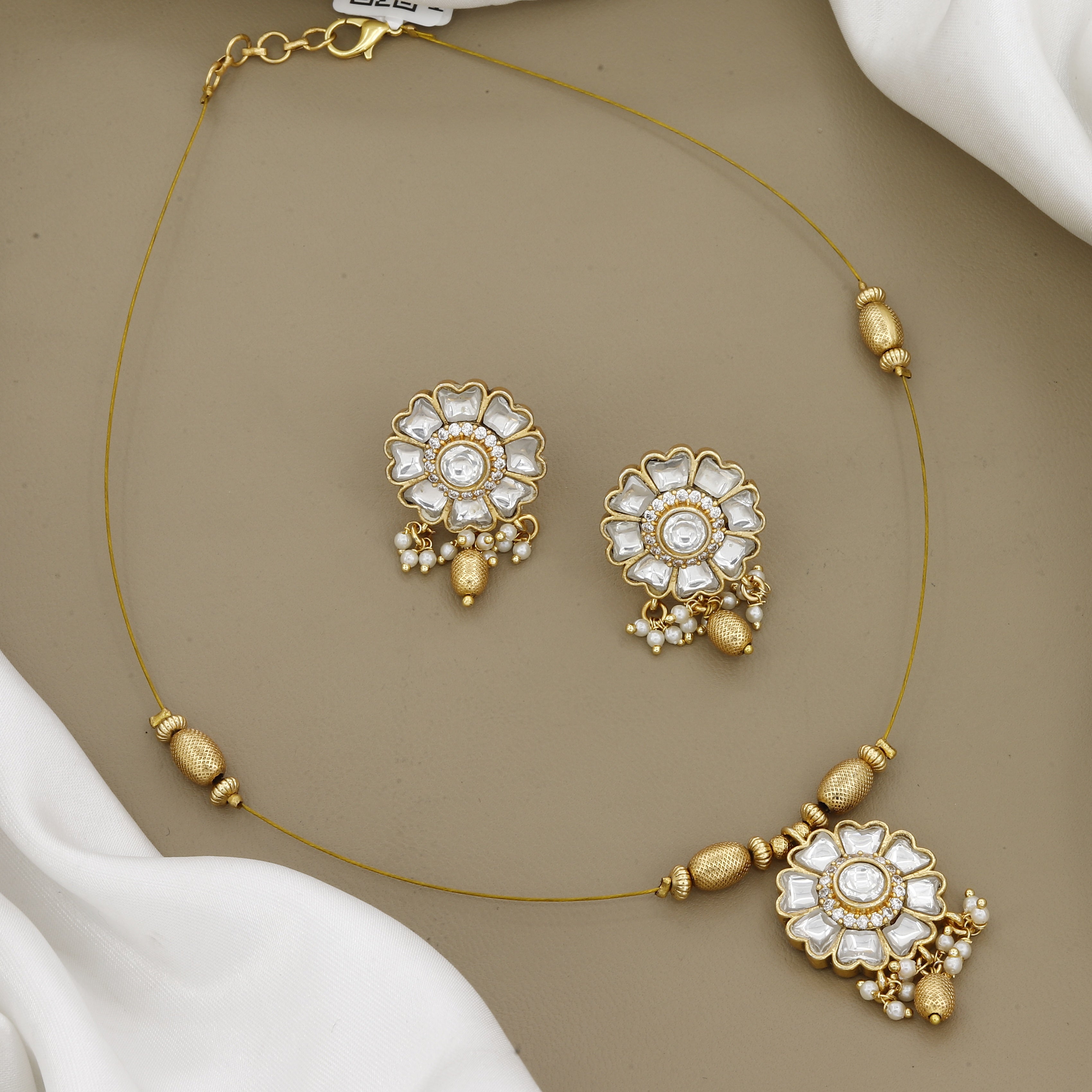 Floral Kemp Stone Necklace Set with Accents and Matching Studs