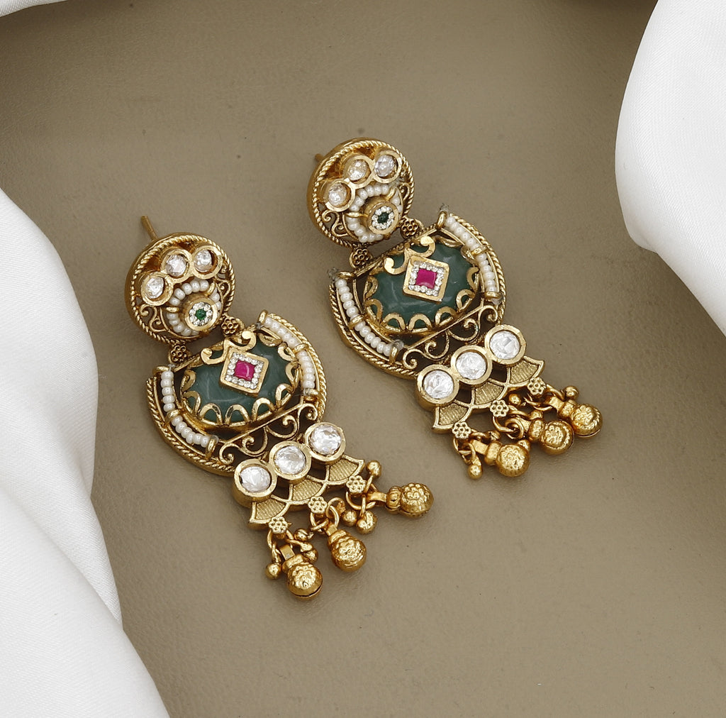 Exquisite Pearl & Green Meenakari Kundan Necklace Set with Matching Earrings