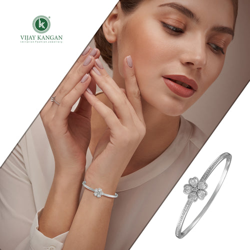 18k American Diamond Flower Design Silver Kada
