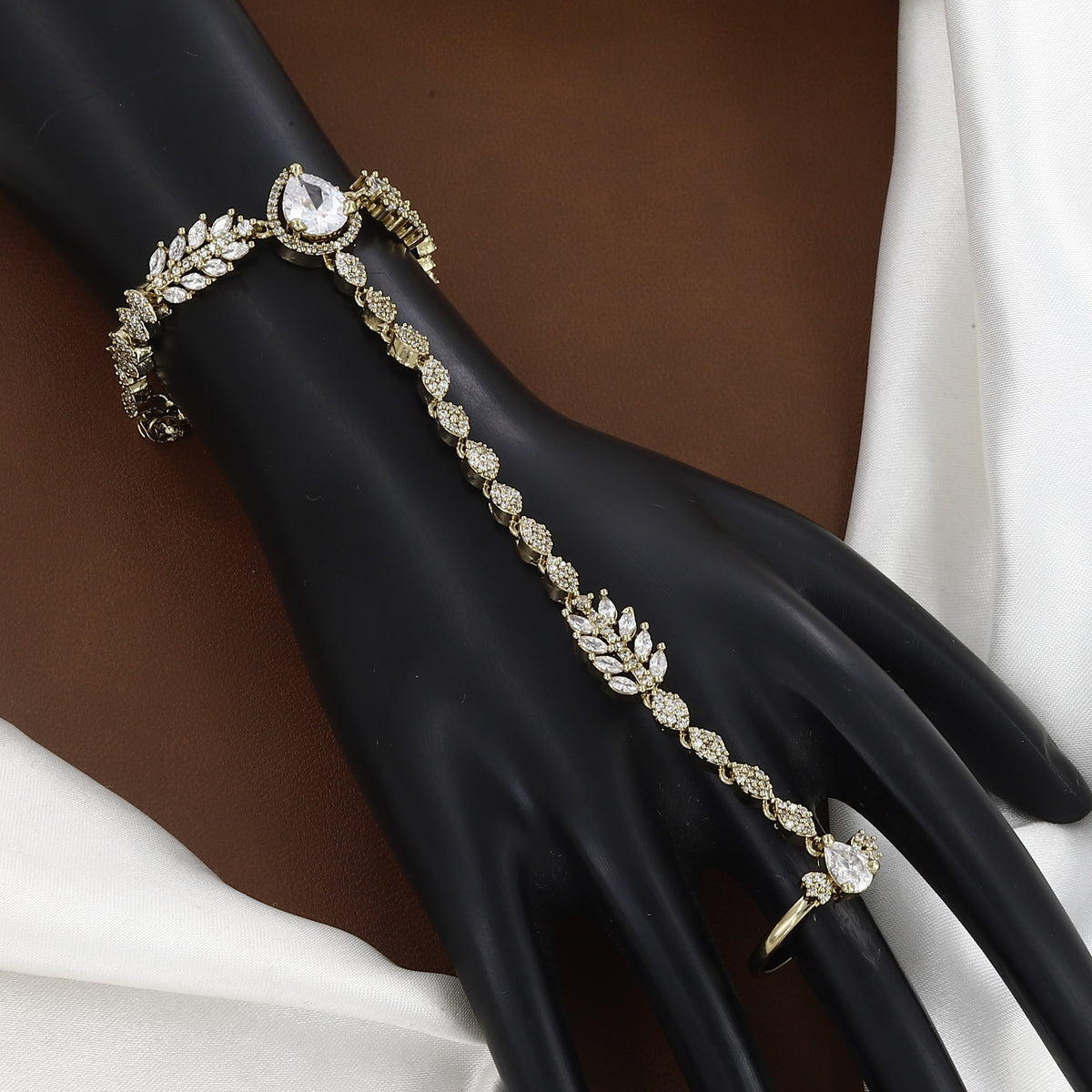 Mehndi Polished Leaf CZ Haathphool & Hand Harness