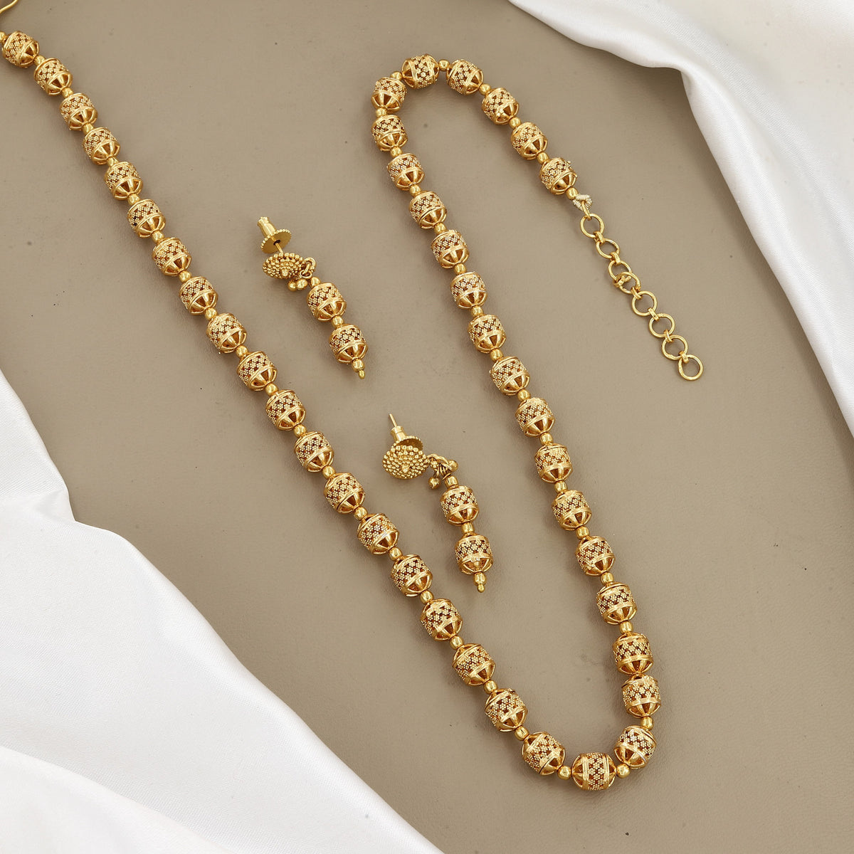 Traditional Gold-Plated Patterned Beaded Mala Set