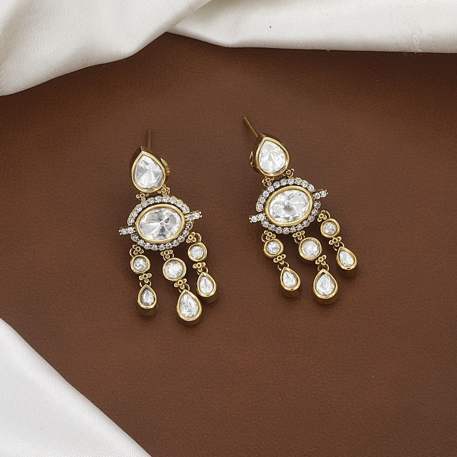 White Stone Studded Kundan Fringe Necklace Set