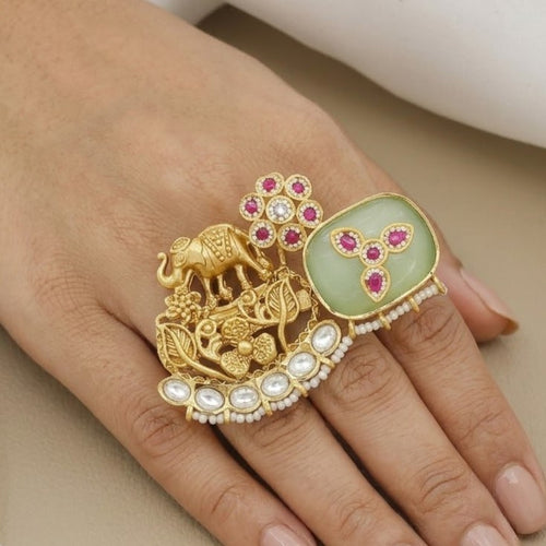 Antique Elephant Double Finger Ring with Carved Stone