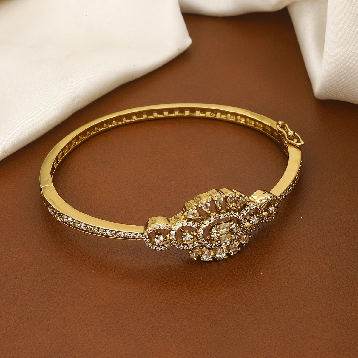 Elegant Diamond-Studded Mehndi Polished Finish Bracelet