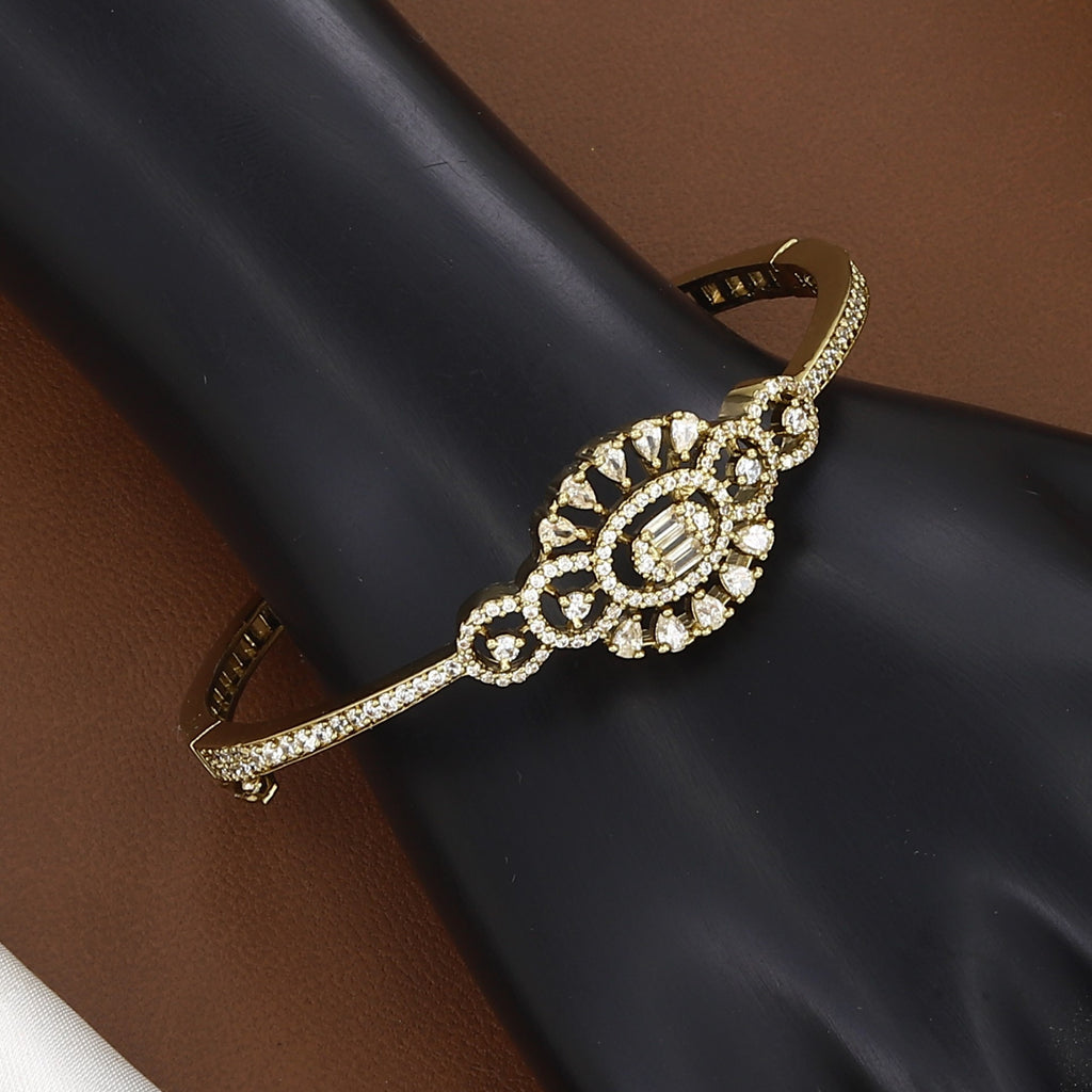 Elegant Diamond-Studded Mehndi Polished Finish Bracelet
