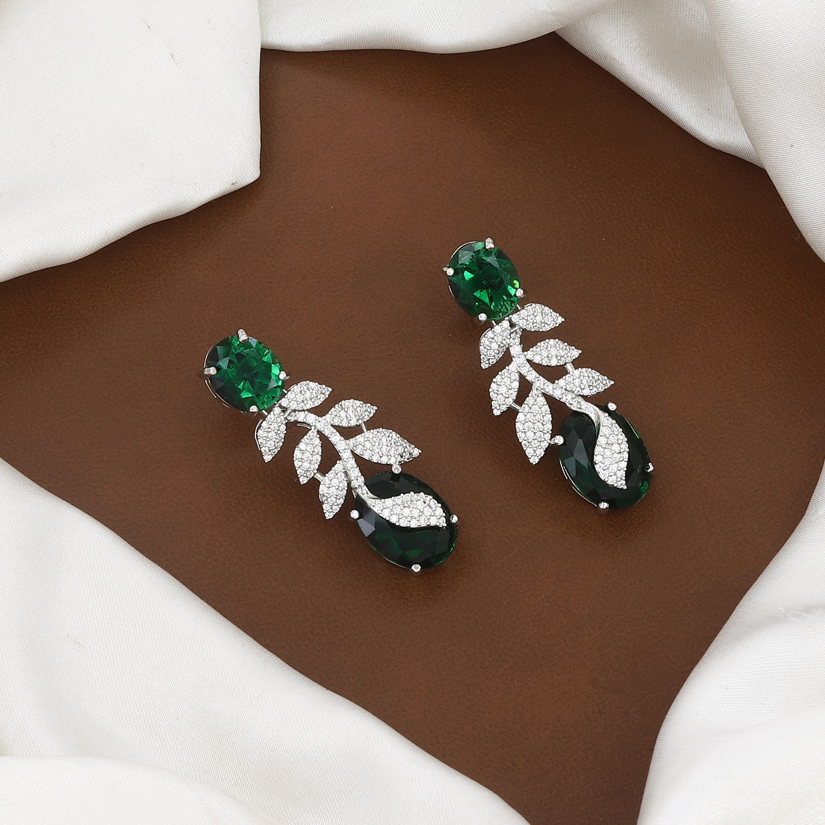 Silver Plated Elegant Emerald & Diamond Necklace Set with Matching Earrings