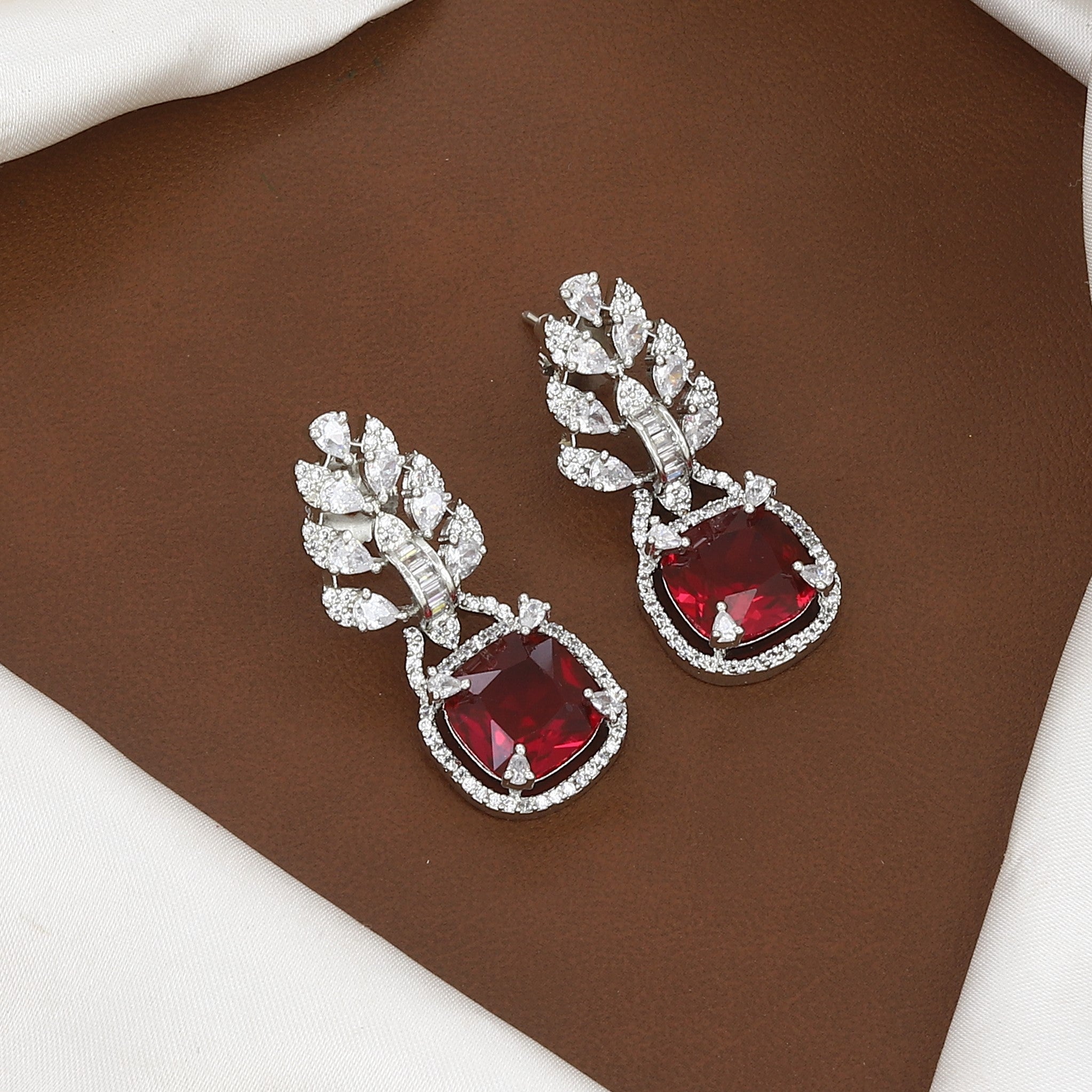 Silver Plated Emerald Stone & CZ Leaf Design Necklace Set with Earrings