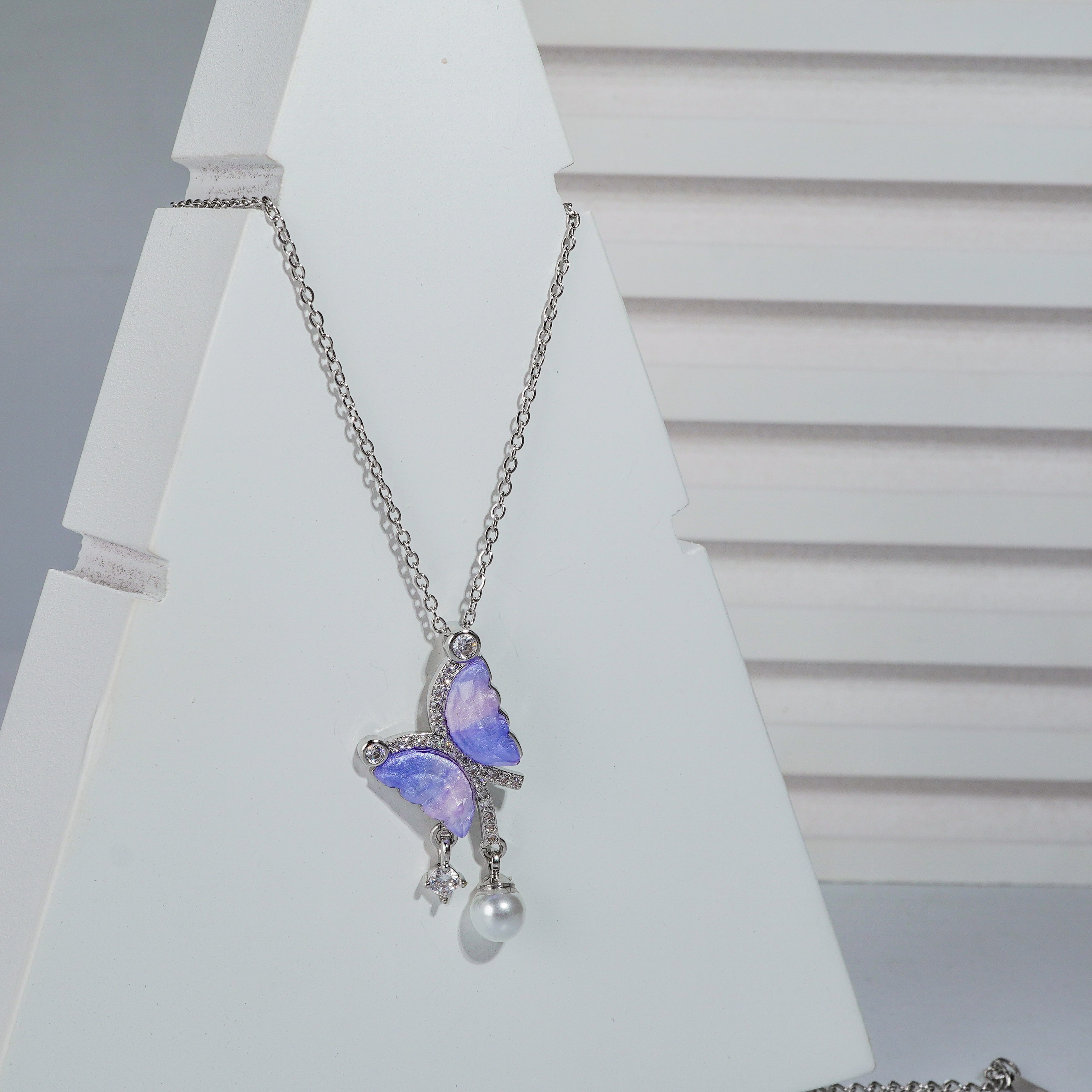Silverpolished Starling Butterfly Pendent Tanmaniya