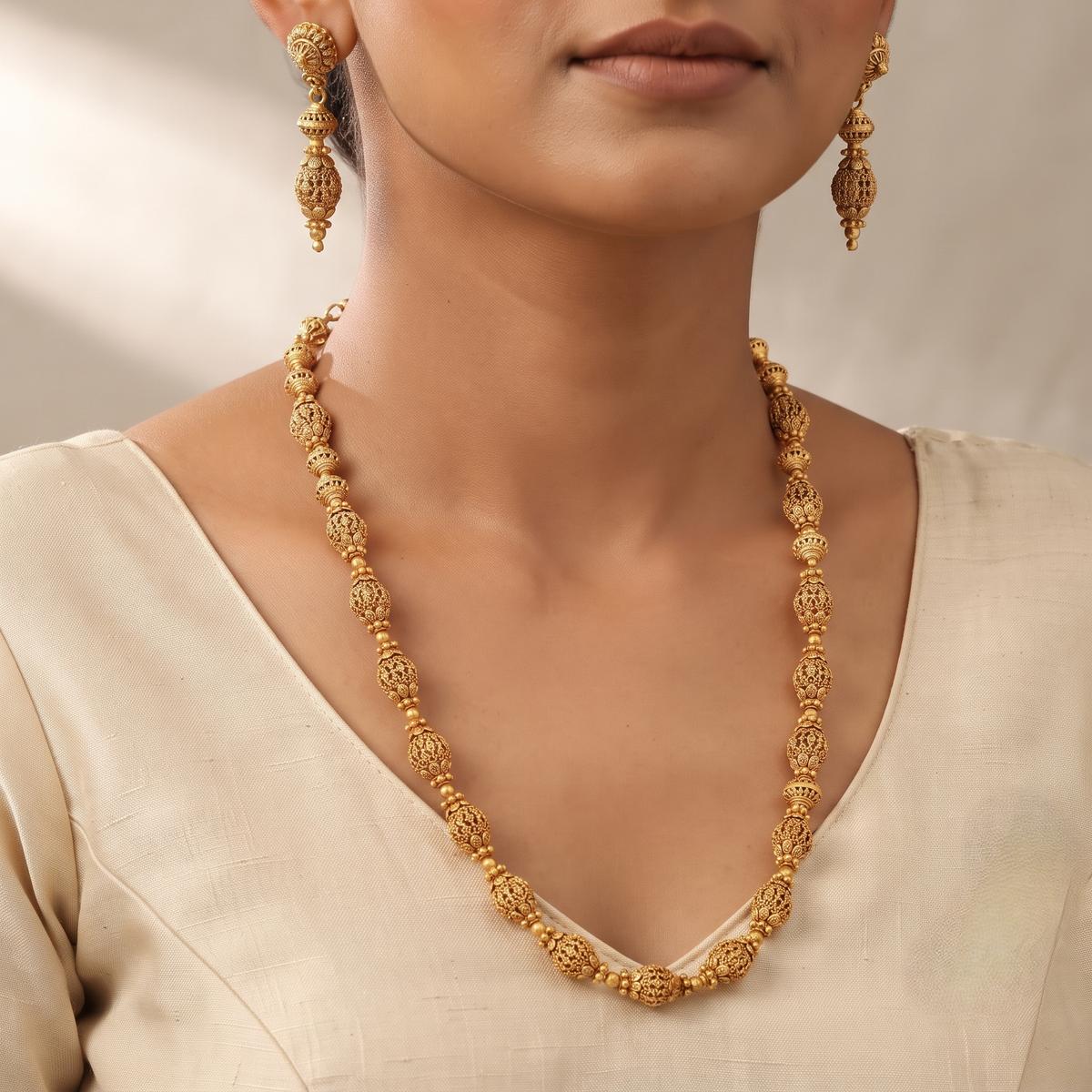 Classic Gold-Plated Filigree Beaded Mala Set with Earrings