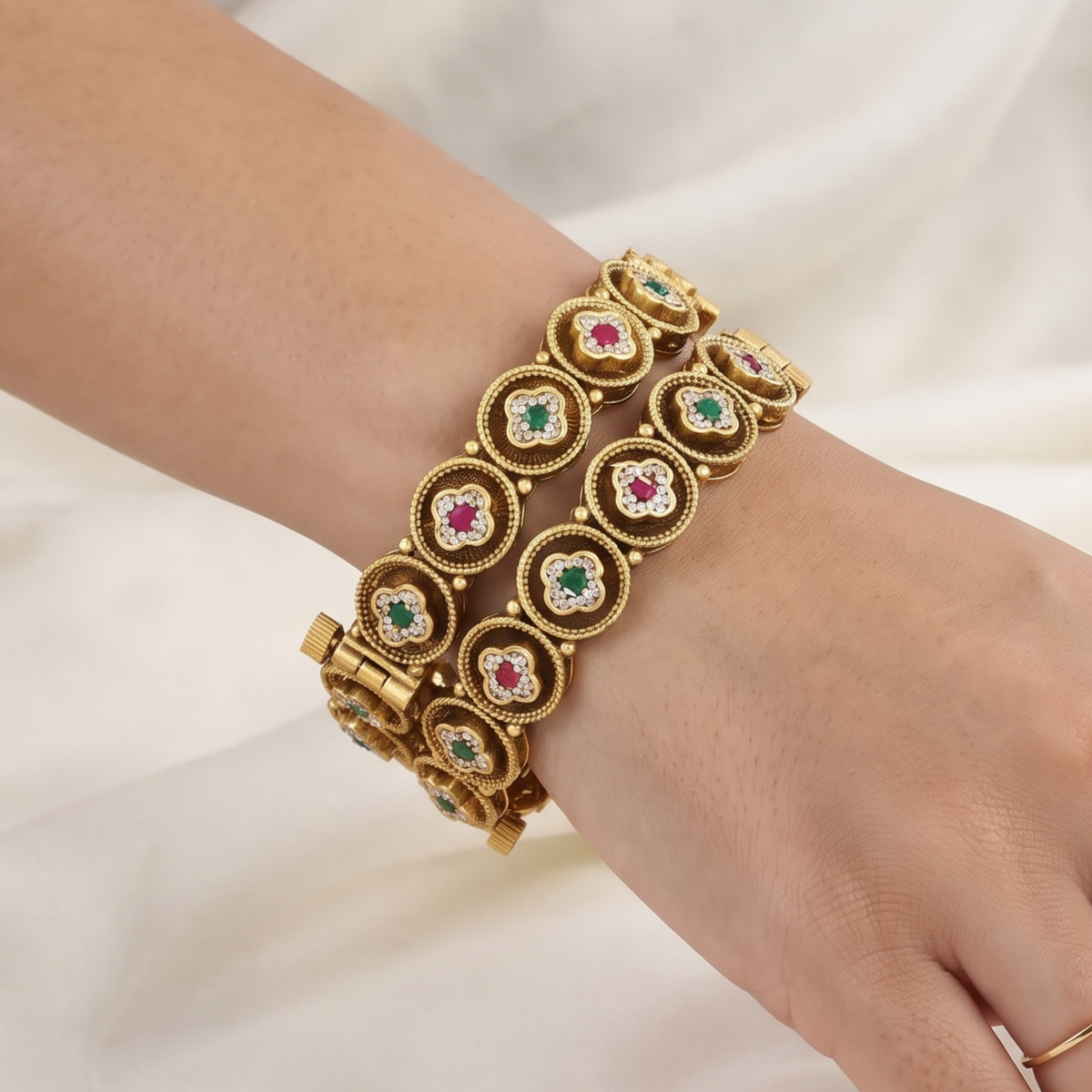 Floral Motif Ruby & Emerald Gold Bangles Patla Set